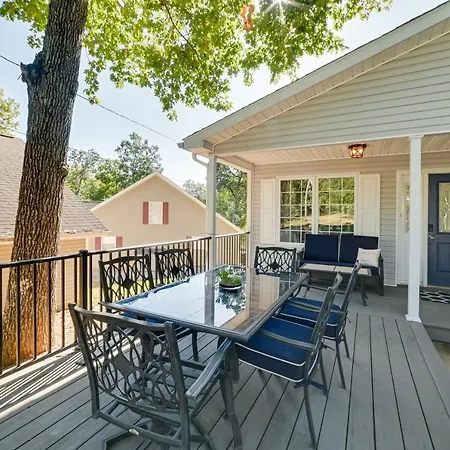 Waterfront Gilbertsville Retreat On Kentucky Lake!